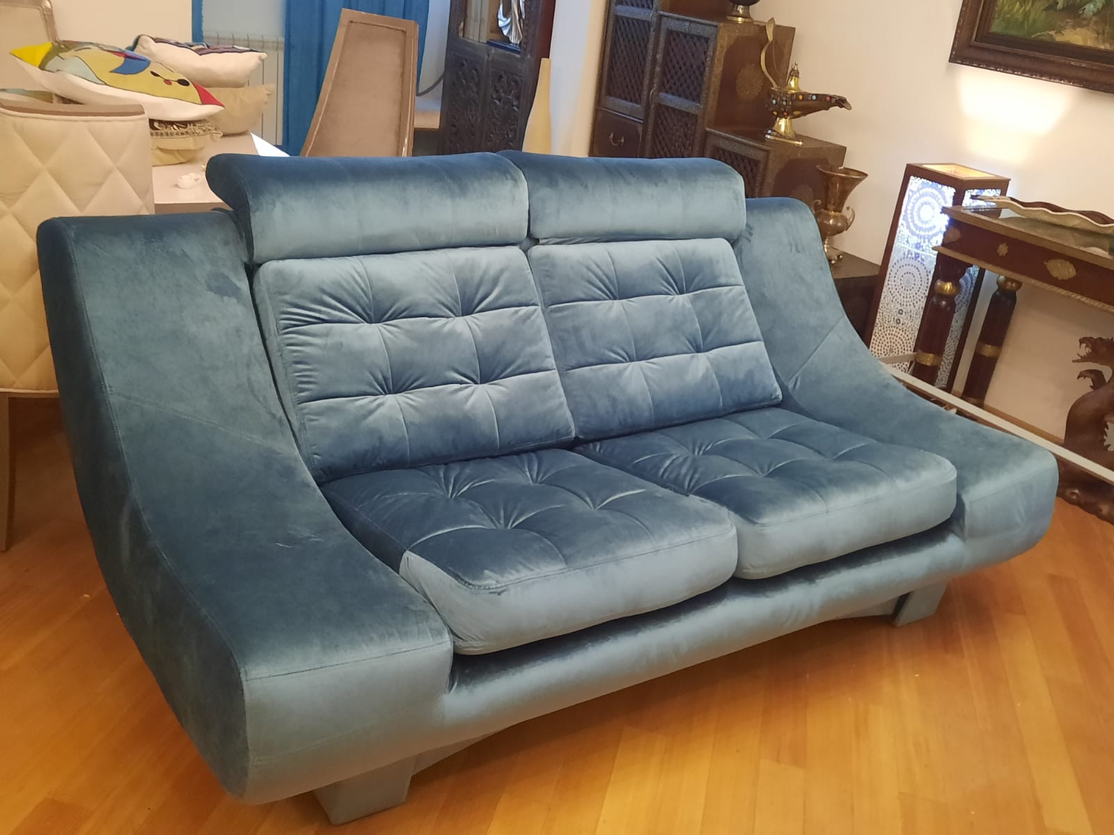 Обивка дивана на дому. Пионерский